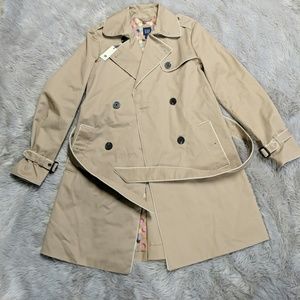 NWOT Gap trench coat